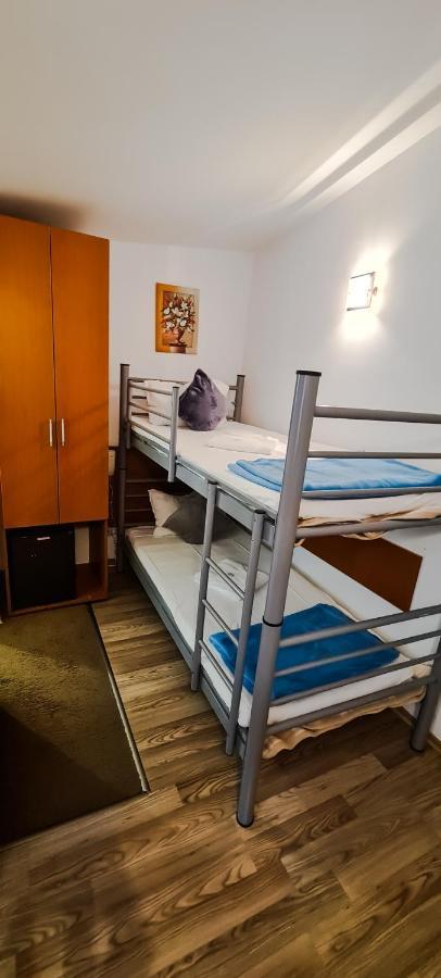 5 Stars High * Bucharest