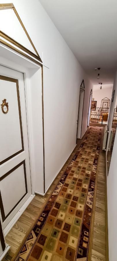 5 Stars High Hostel Bucharest